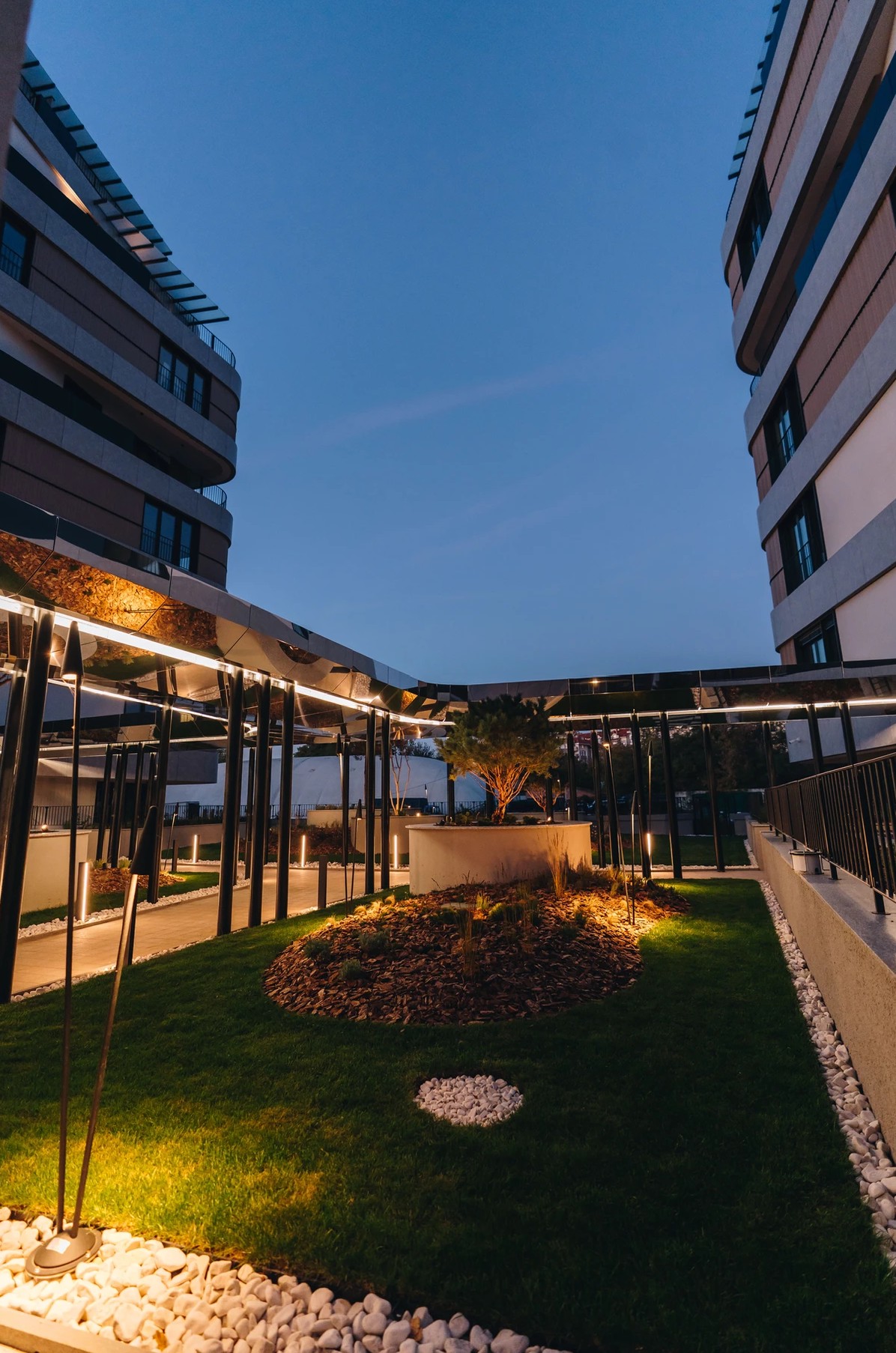 Banovo Brdo moderno ozelenjavanje poslovnog kompleksa 1
