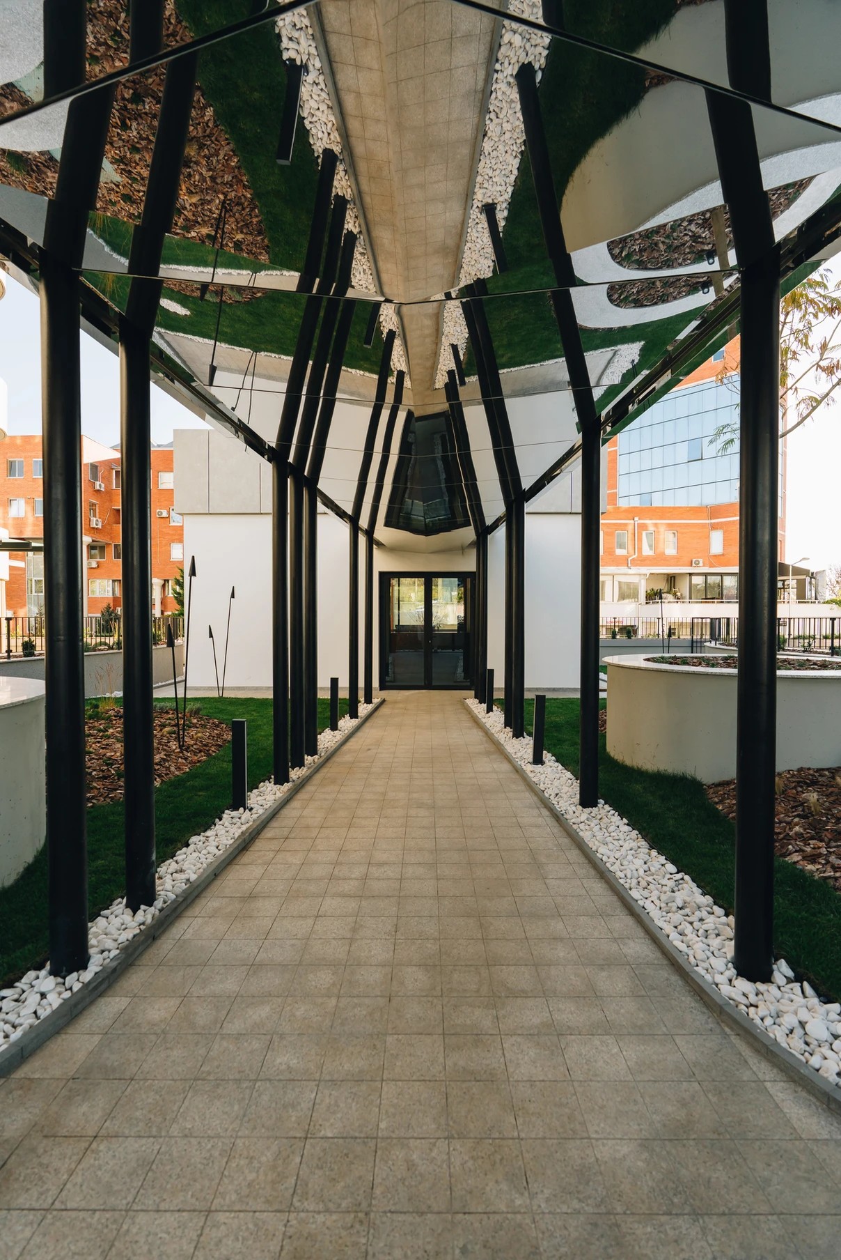 Banovo Brdo moderno ozelenjavanje poslovnog kompleksa